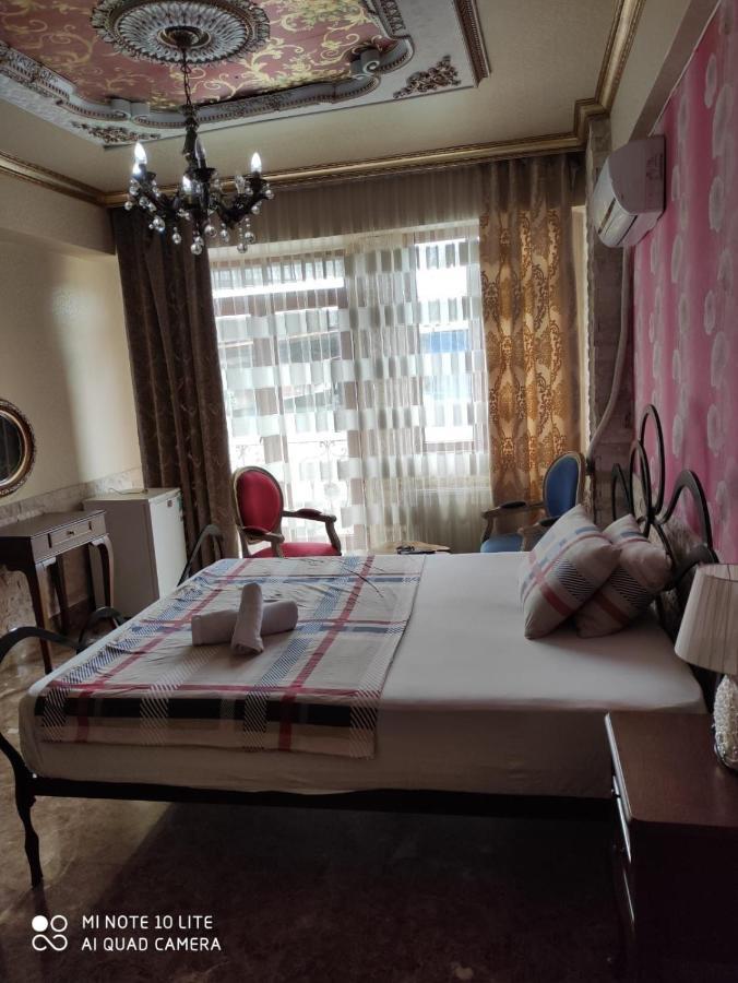 Dilek Hotel & Cafe Istanbul Exteriör bild