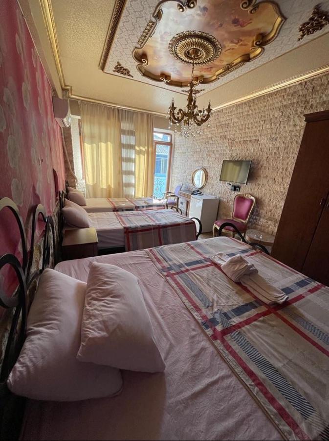 Dilek Hotel & Cafe Istanbul Exteriör bild