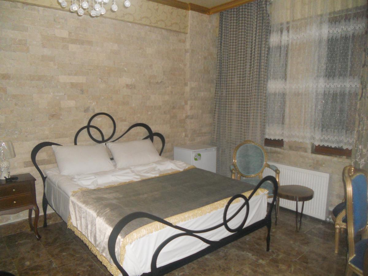 Dilek Hotel & Cafe Istanbul Exteriör bild