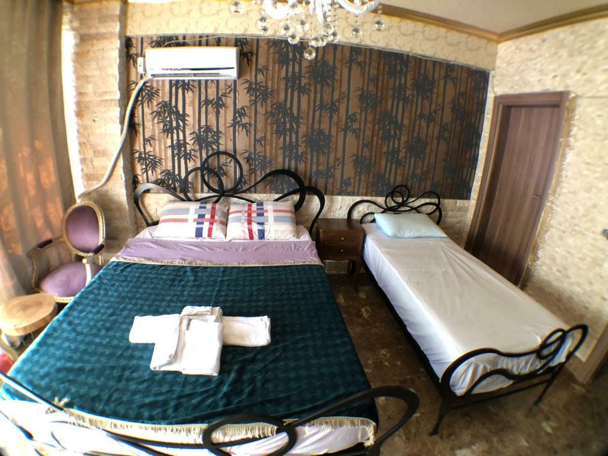 Dilek Hotel & Cafe Istanbul Exteriör bild